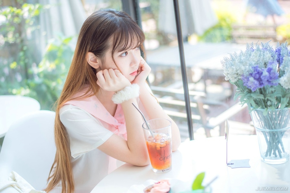 想到这里，诸葛亮眉头不禁蹙起来，如果真是如此的话，就得好生安排一番，尽量避免双方的冲突。